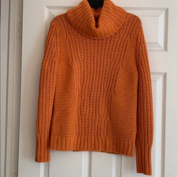 Banana Republic Sweaters - BANANA REPUBLIC MERINO WOOL BLEND CABLE SWEATER